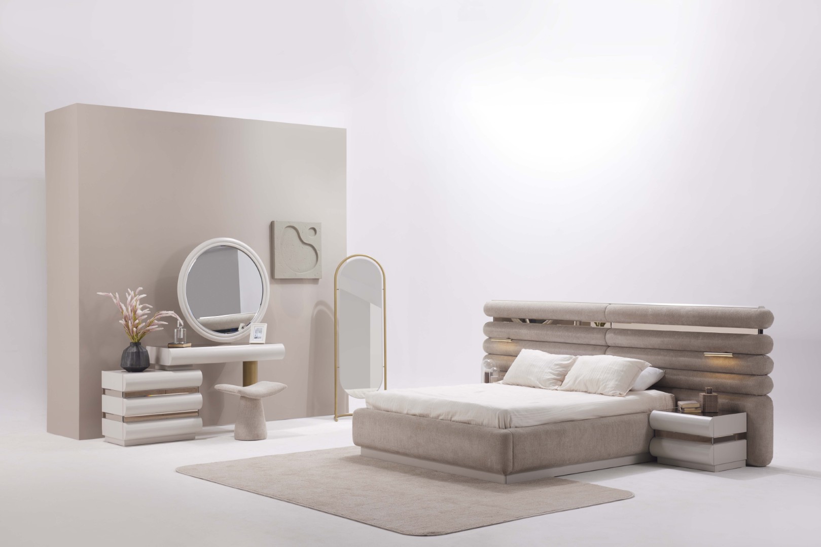 Hermosa Bed Set - Image 3