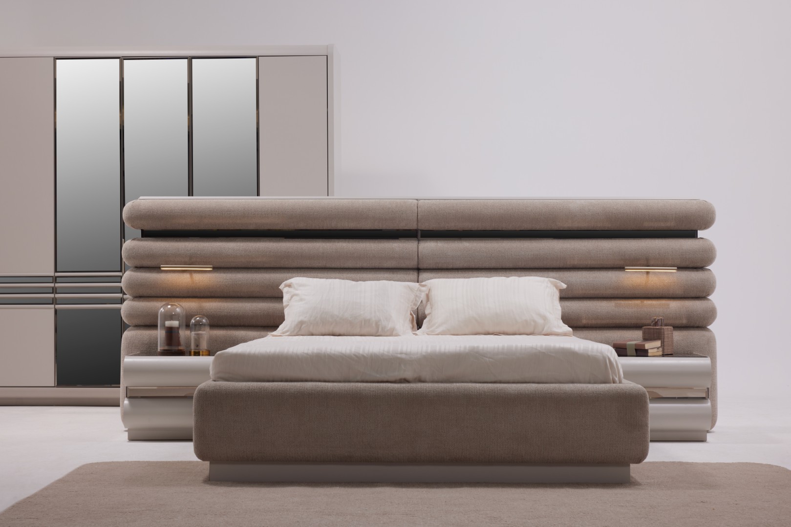 Hermosa Bed Set - Image 8