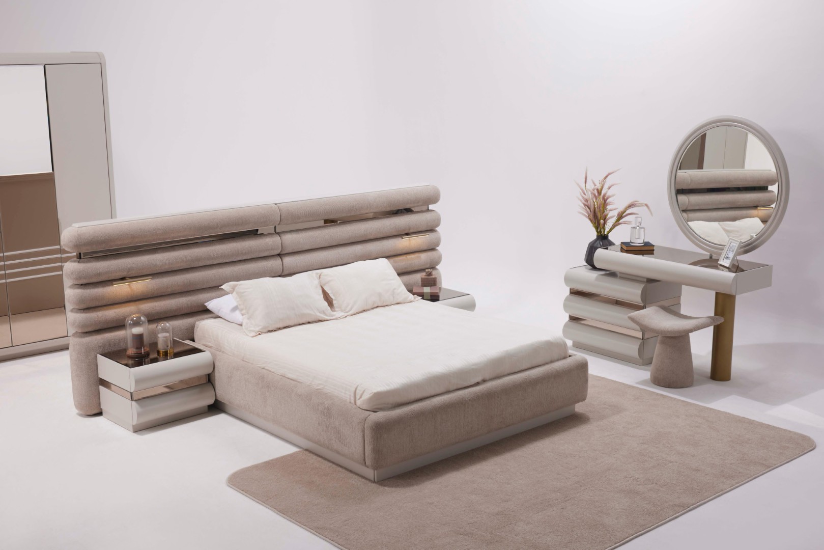 Hermosa Bed Set - Image 10