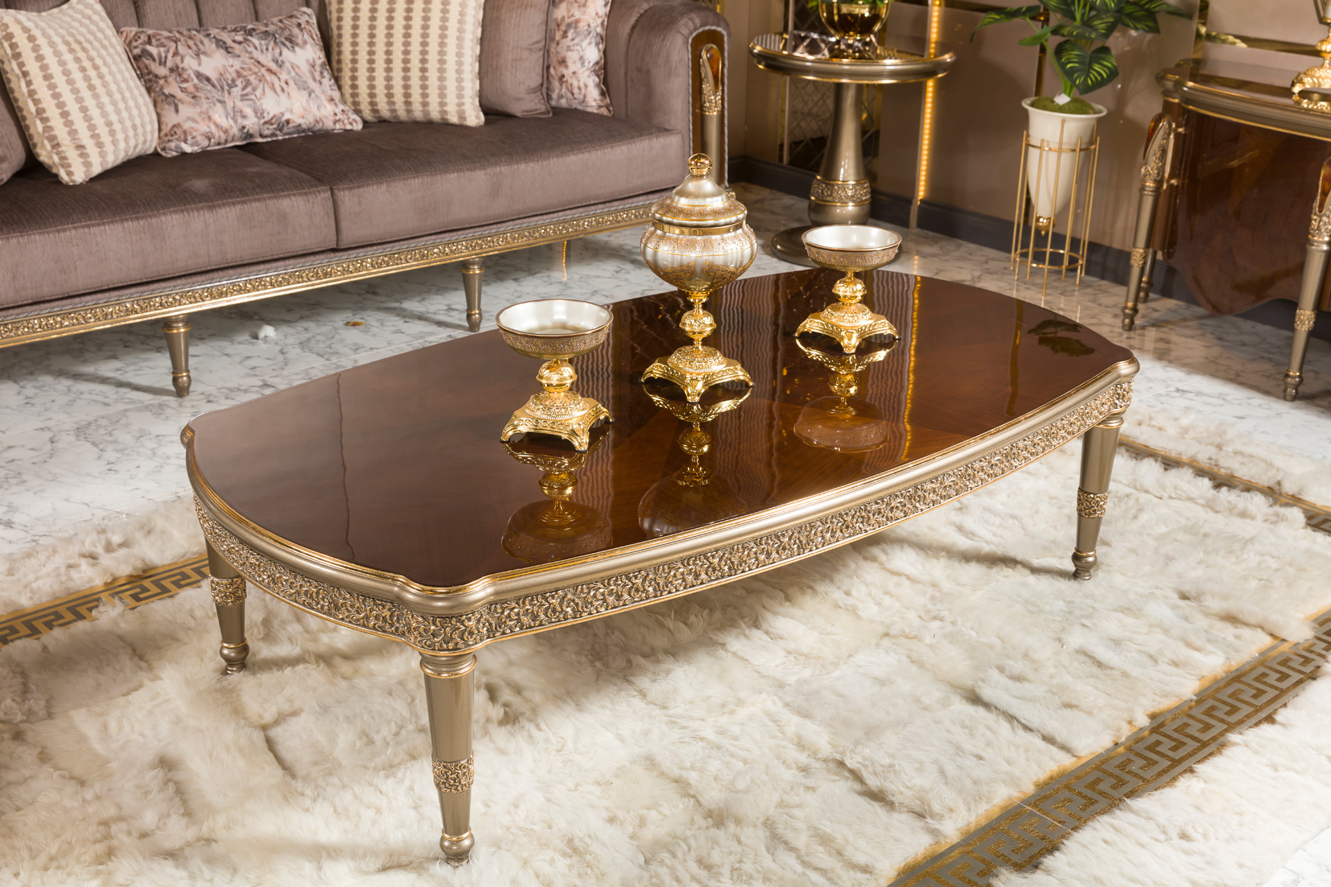 LUCCA Classic Center Table - Image 3