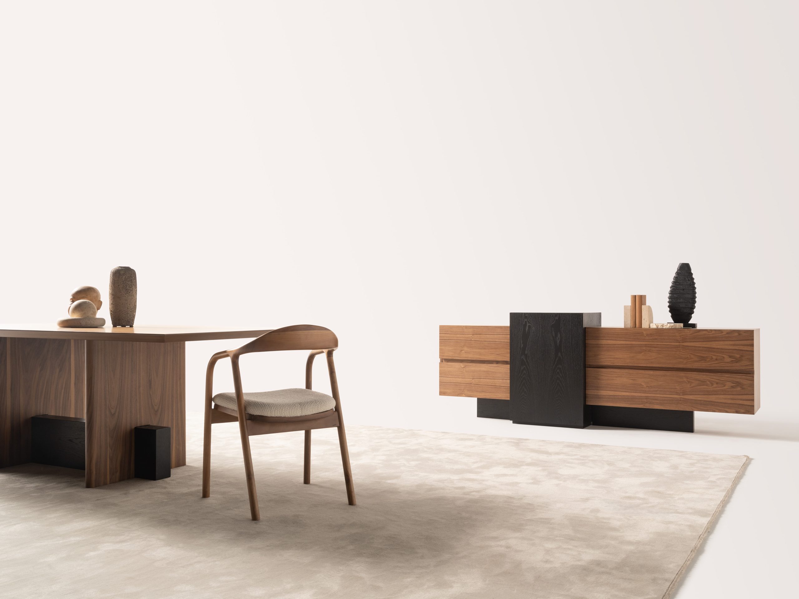 MARTIAL Dining Set with 8 Chairs, Console & Mirror - Image 13